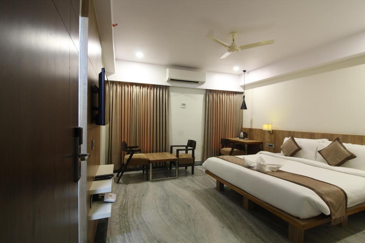 Treebo Seaesta Rk Beach Visákhapatnam Kültér fotó